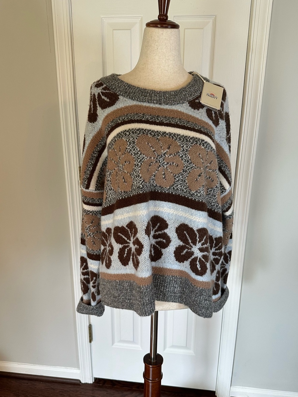 Faherty Topanga Canyon Crewneck Sweater NWT M - Picture 2 of 11